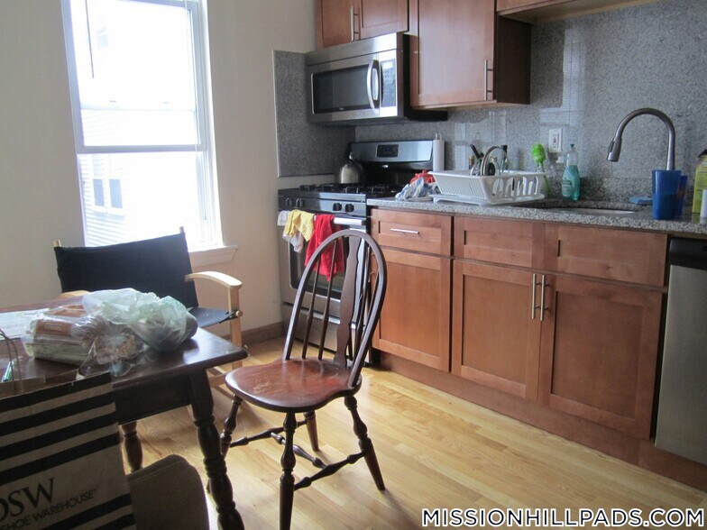 Building Photo - 2 Torpie St