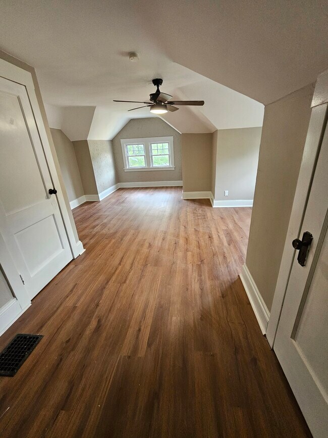 Building Photo - 14650 Superior Rd