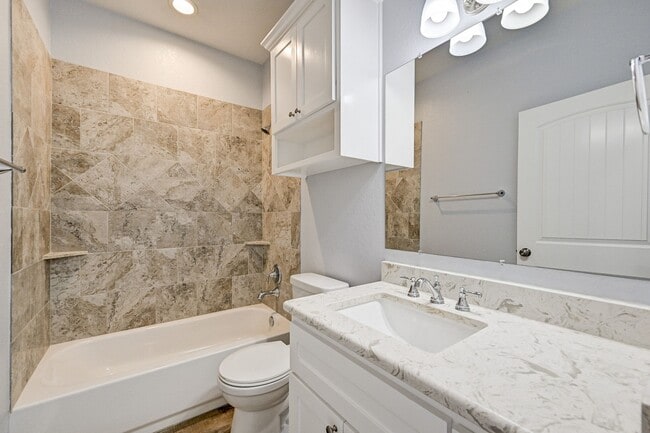 Building Photo - 12738 Lake Conroe Hills Dr