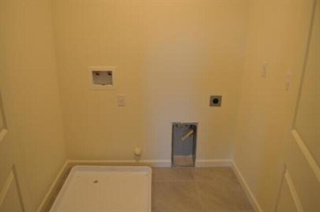 Building Photo - 389 Shafer Ave