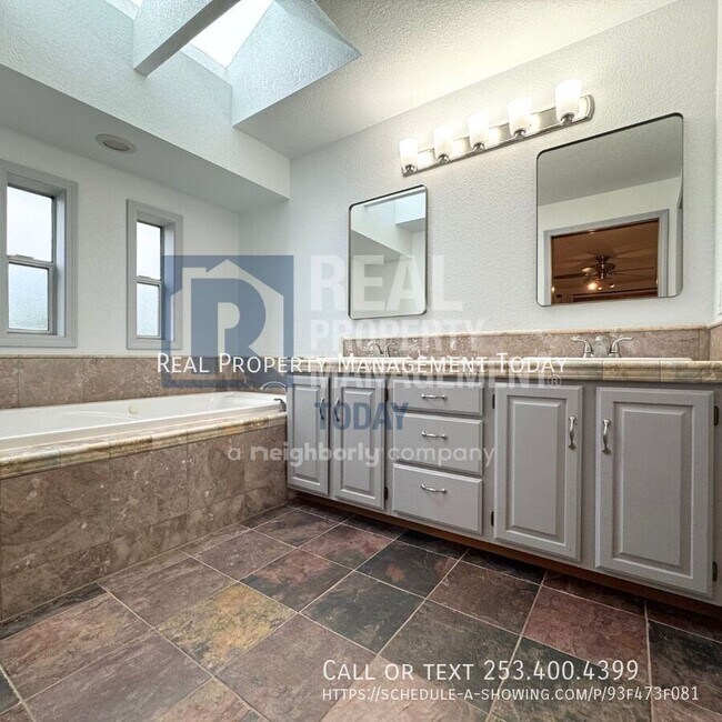 Building Photo - 8614 166th St Ct E
