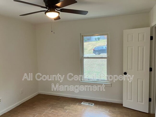 Building Photo - 1424 7th St NW