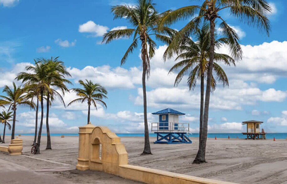 Building Photo - 336 Arthur St