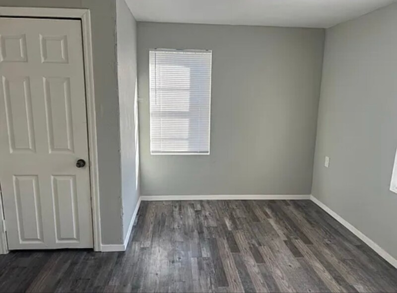 Building Photo - 2738 Spring St