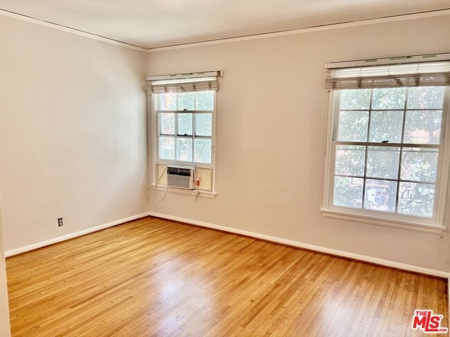 Building Photo - 1269 N Crescent Heights Blvd