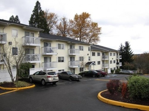 Primary Photo - Eagle's Ridge Apartments - 2 bedrooms