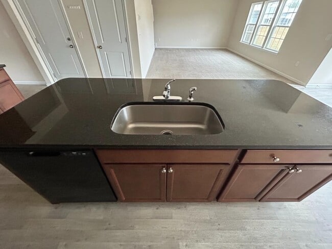 Building Photo - 283 Hampton Park Cir