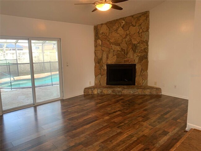 Building Photo - 6501 Crystal Brook Dr