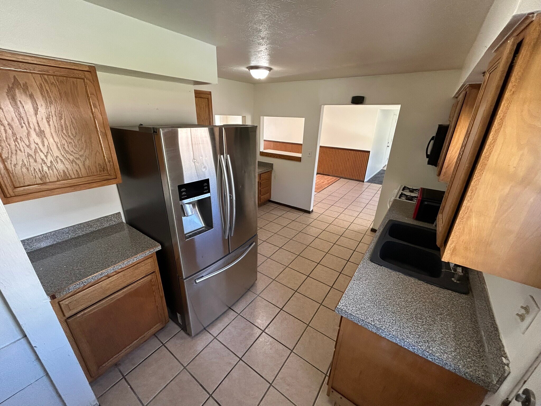 Building Photo - 1882 Paul Dr