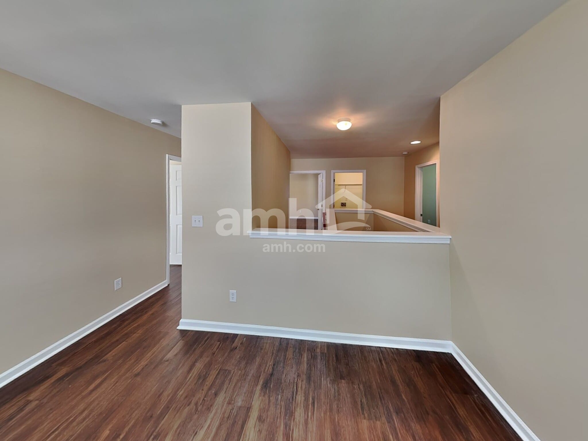 Building Photo - 138 Edgington St