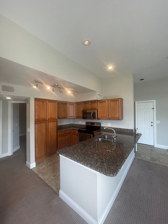 Building Photo - 2 Bedroom / 2 bath Condo in Bermuda Dunes ...