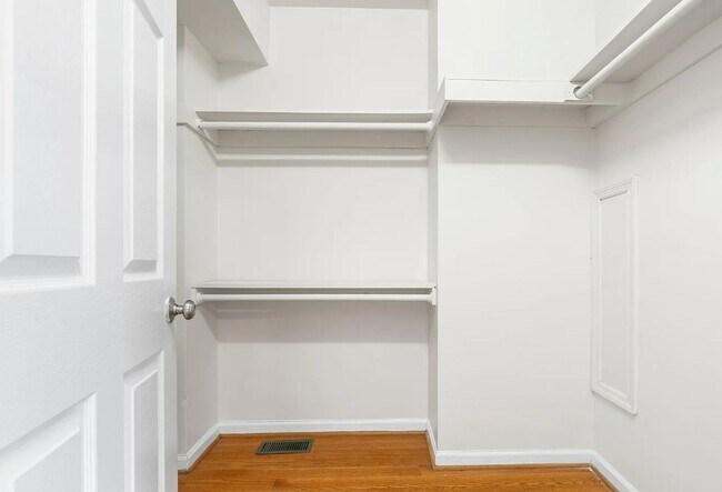 Building Photo - 1401 Druid Hill Ave