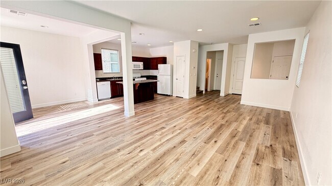 Building Photo - 7375 Benlomond Ave