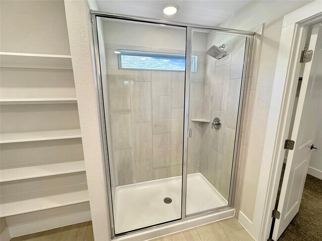 Building Photo - 1704 Carvin Wy