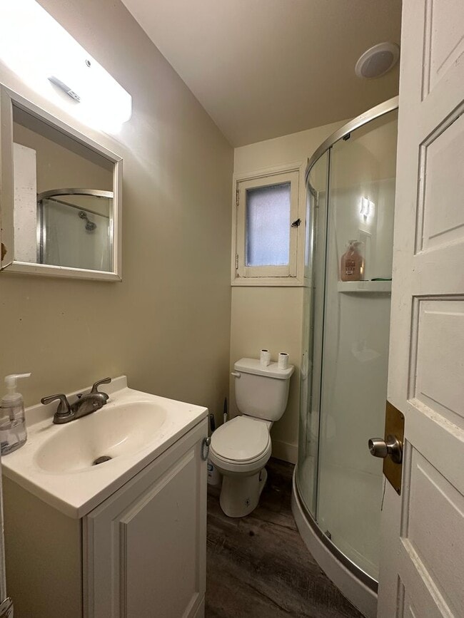 Building Photo - 349 W McMillan St