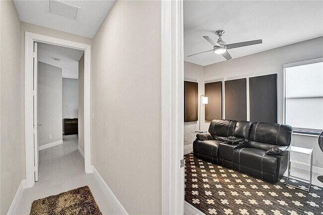 Building Photo - 11720 Waterway Cir