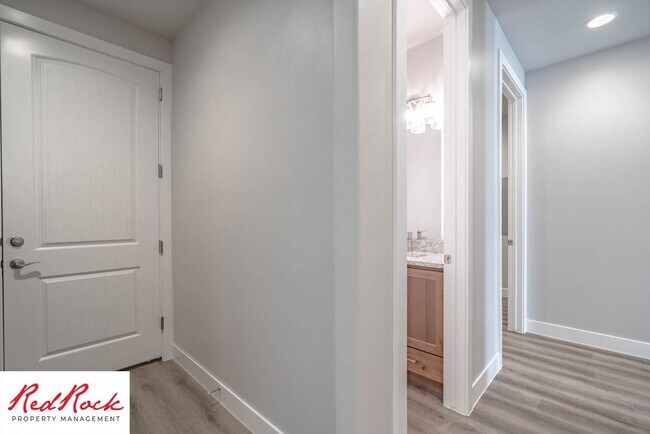 Building Photo - Beautiful 4-Bedroom 2.5 Bath with a 3 Car ...