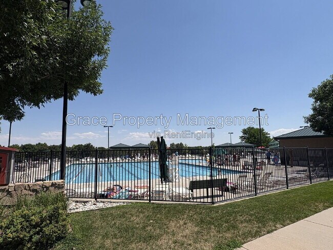 Building Photo - 16041 Bluebonnet Dr