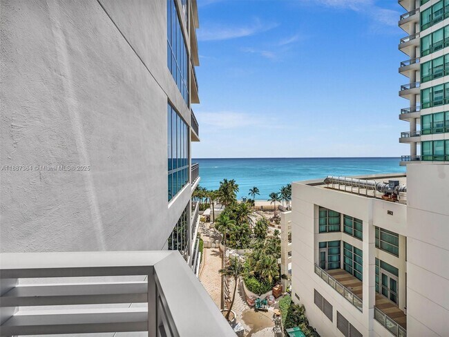 Building Photo - 3535 S Ocean Dr