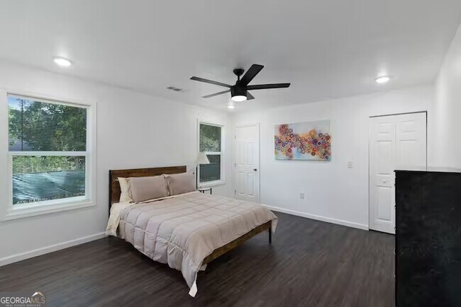 Building Photo - 2533 Godfrey Dr NW