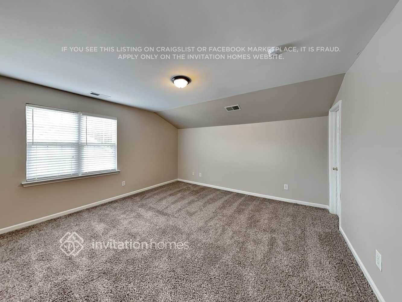 Building Photo - 13437 Planters Row Dr