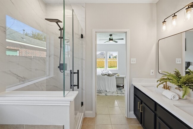 Building Photo - 10922 Woodwind Shadows Dr