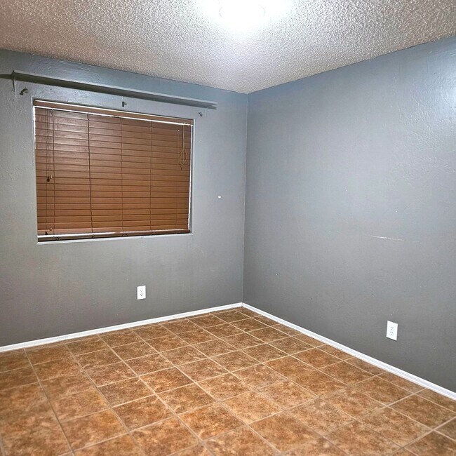 Building Photo - Pool home available now!