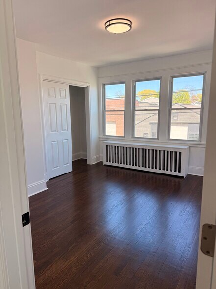 Building Photo - 103 Fox St