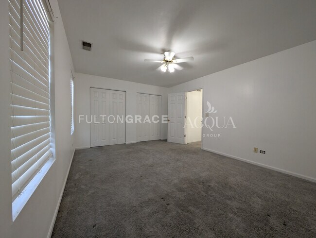 Building Photo - 2551 Oak Tree Ln