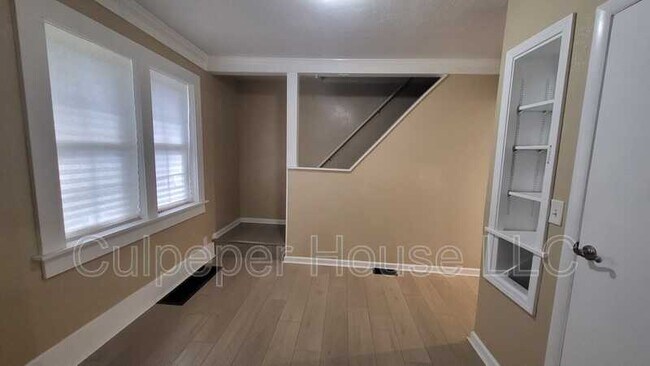 Building Photo - 2320 Mellwood Ave