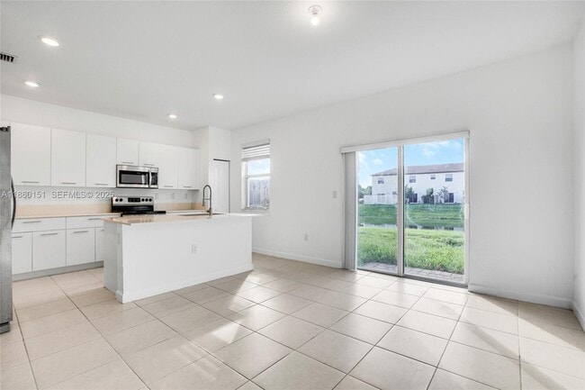 Building Photo - 12609 NW 23rd Pl