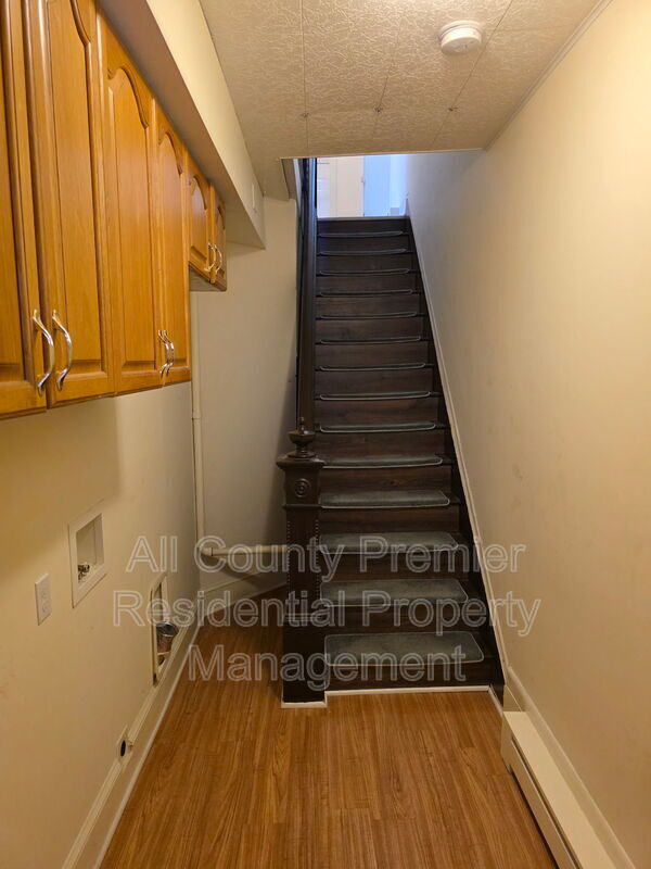Building Photo - 4 Henshaw Ct
