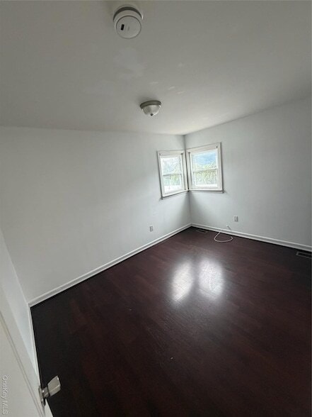 Building Photo - 28-88 Faber Terrace