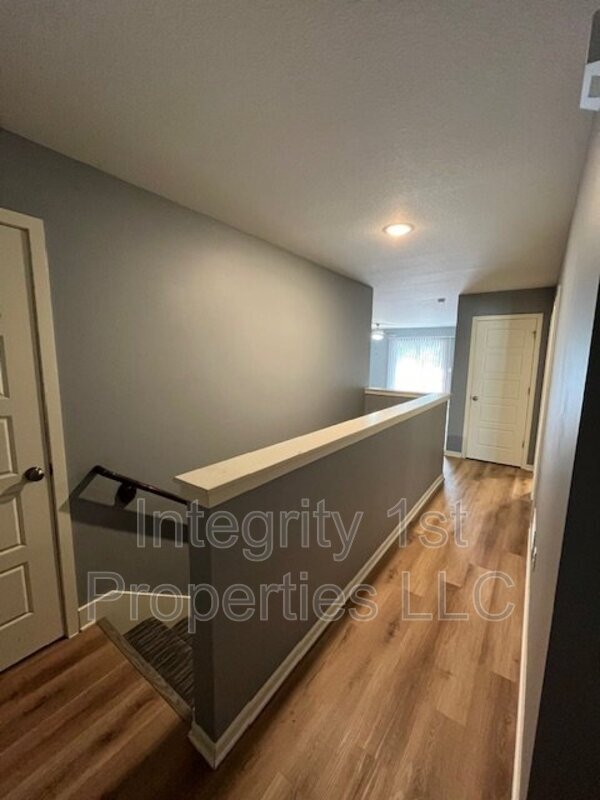 Building Photo - 6323 NE 44th St
