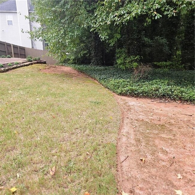 Building Photo - 2318 Talamill Dr NE