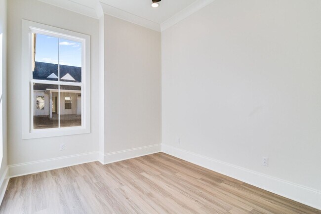 Building Photo - Brand New Single Story Townhome in Gated Community