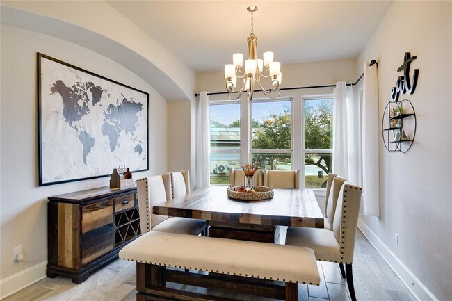 Building Photo - 949 Indian Hawthorne Dr