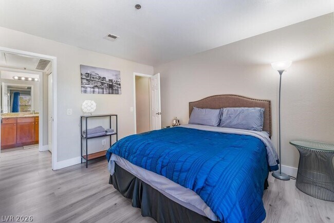 Building Photo - 4200 S Valley View Blvd