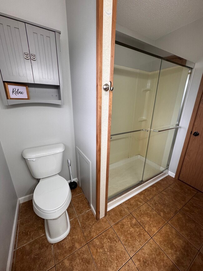 Building Photo - 1005 21st St S