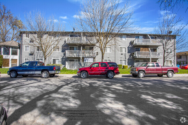 Side view - La Loma Senior Apartments