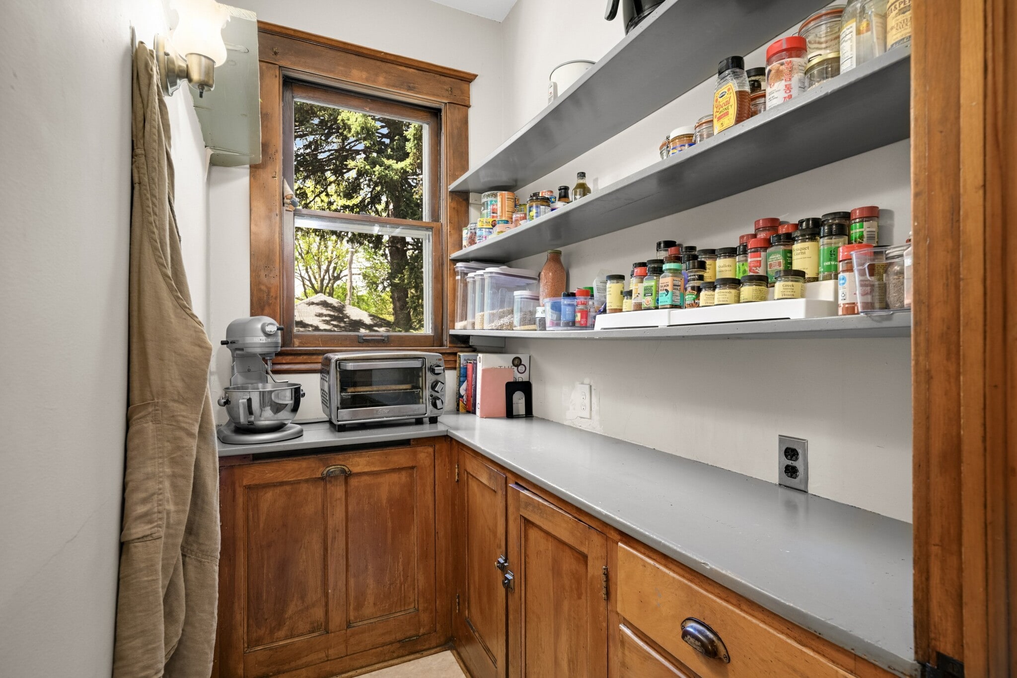 pantry - 2220 26th Ave S