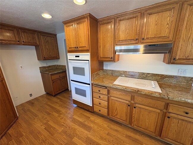 Building Photo - 199 N Paseo Rio Moreno