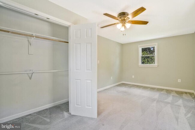 Building Photo - 6024 Rixey Dr
