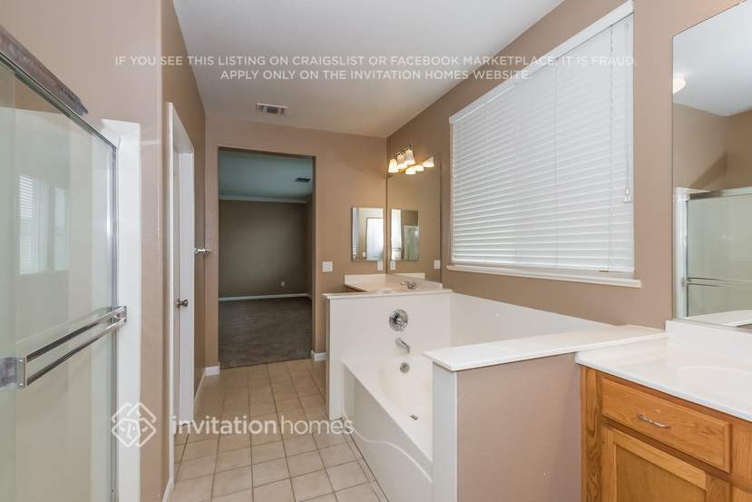 Building Photo - 1764 Dover Cir