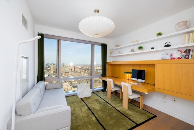 Building Photo - 75 Park Ln S