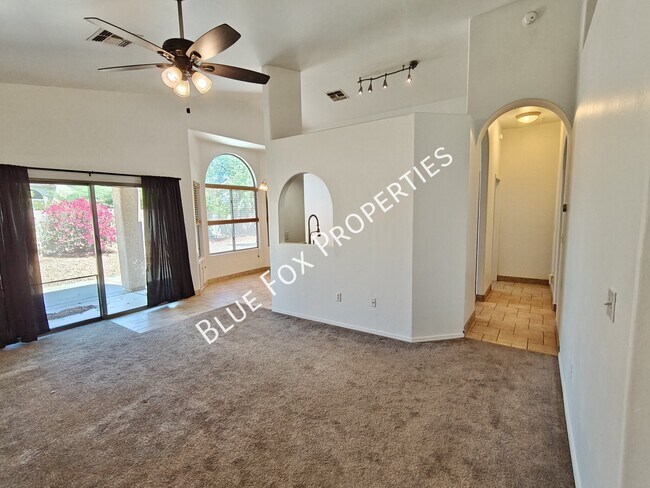 Building Photo - 5680 Shady Grove Dr