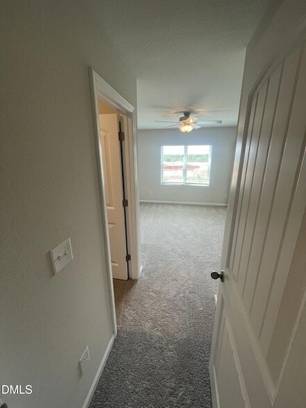 Building Photo - 1100 Peony Ln