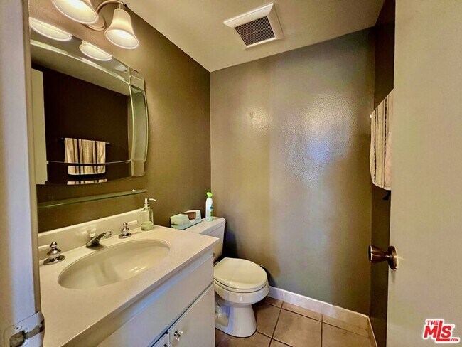 Building Photo - 4805 Maytime Ln