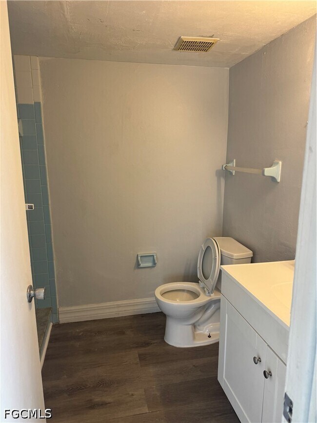 Building Photo - 1830 Maravilla Ave