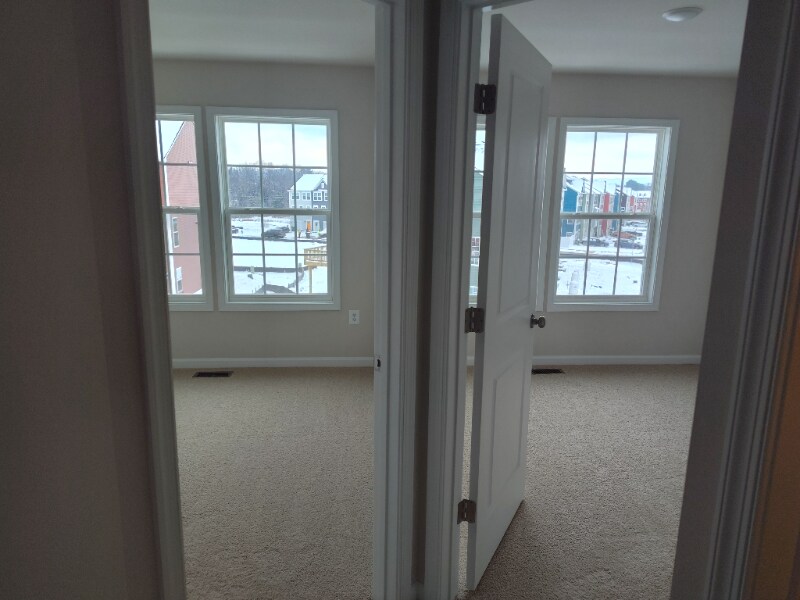 Building Photo - 409 Willowshire Ct